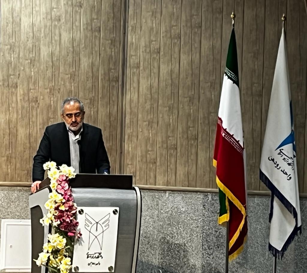 حسینی، معاون رئیس جمهور در امور مجلس