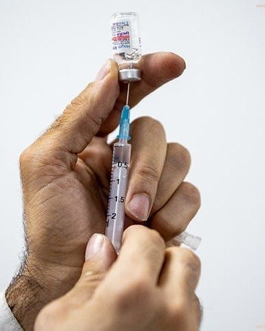 واکسیناسیون بالای ۱۸ سال در روستا‌ها آغاز می‌شود