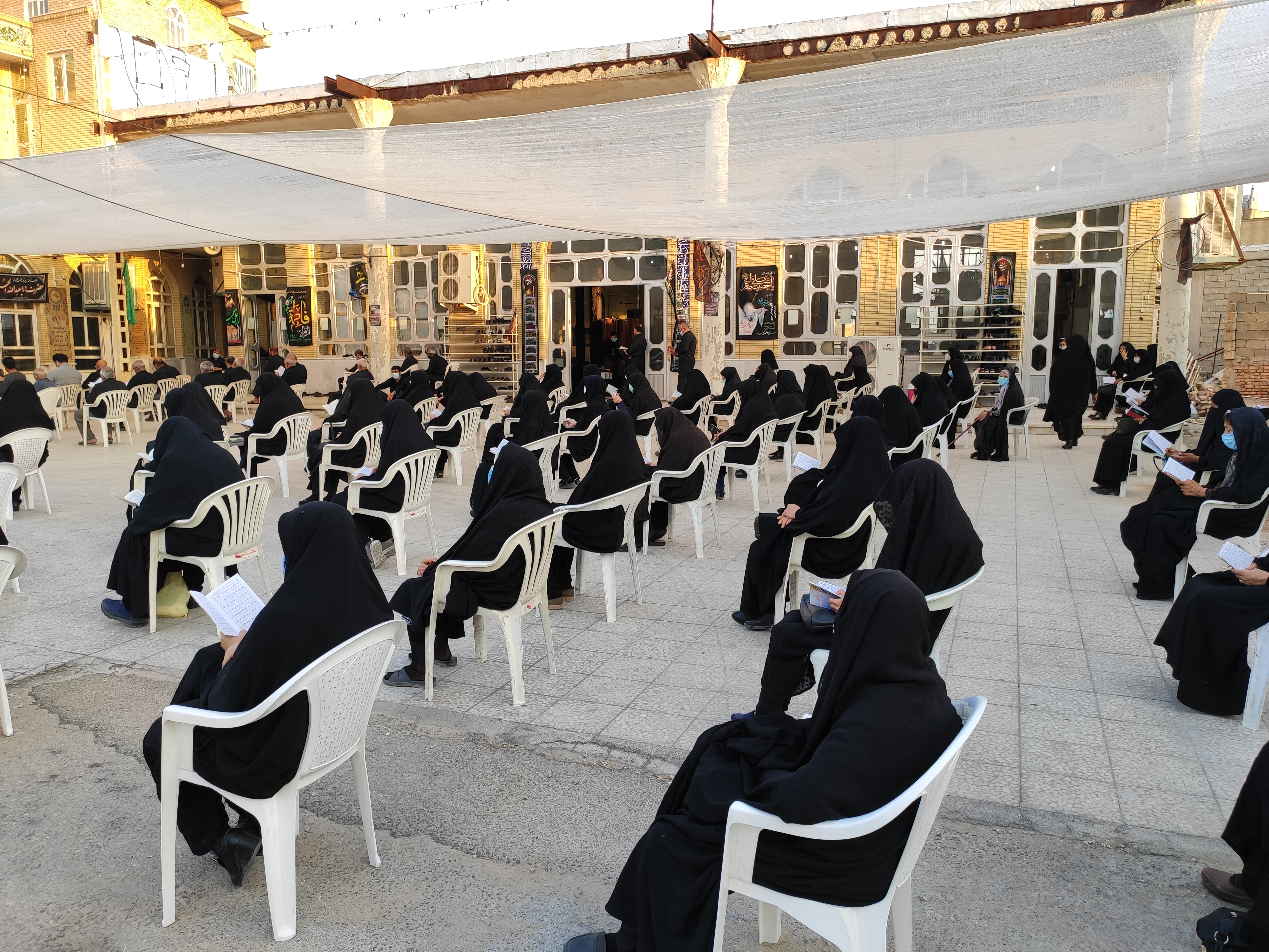زیارت عاشورا، روز تاسوعا، مسجد صاحب الزمان، سلاله پاکان