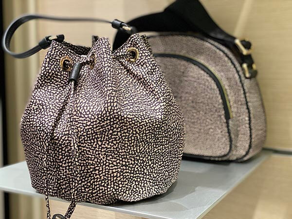 راهنماى انتخاب کیف زنانه مخصوص خانم های شیک پوش