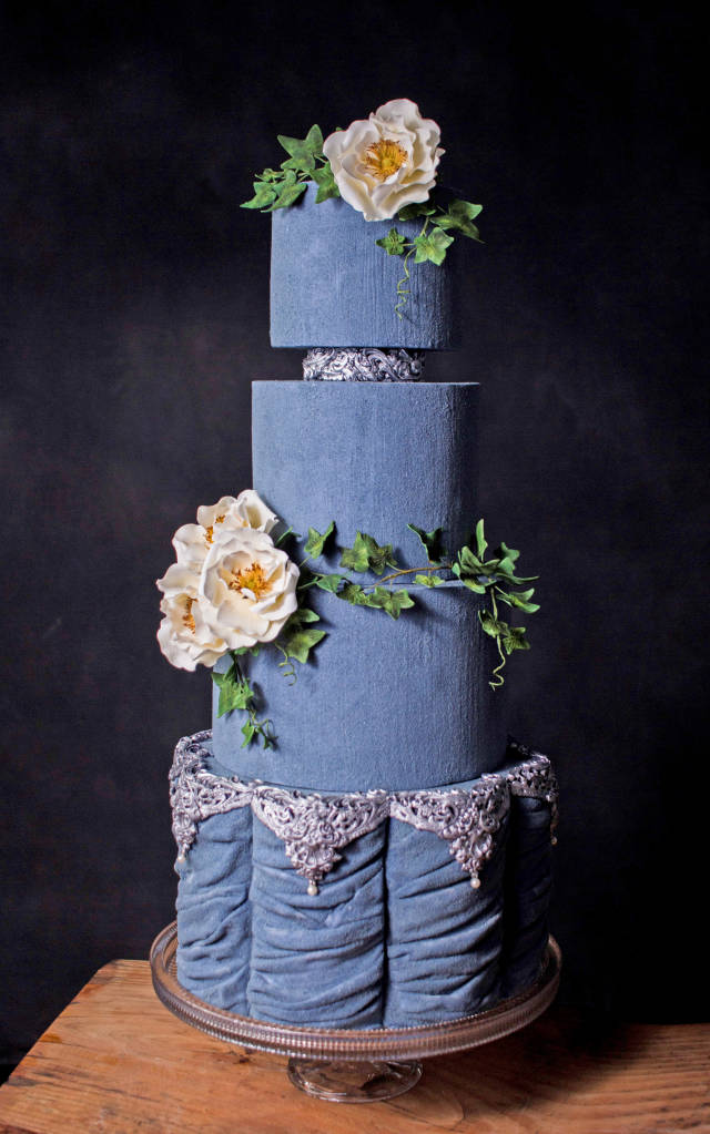 [تصویر:  velvety_cake1_sgjndo_0f2u.jpg]