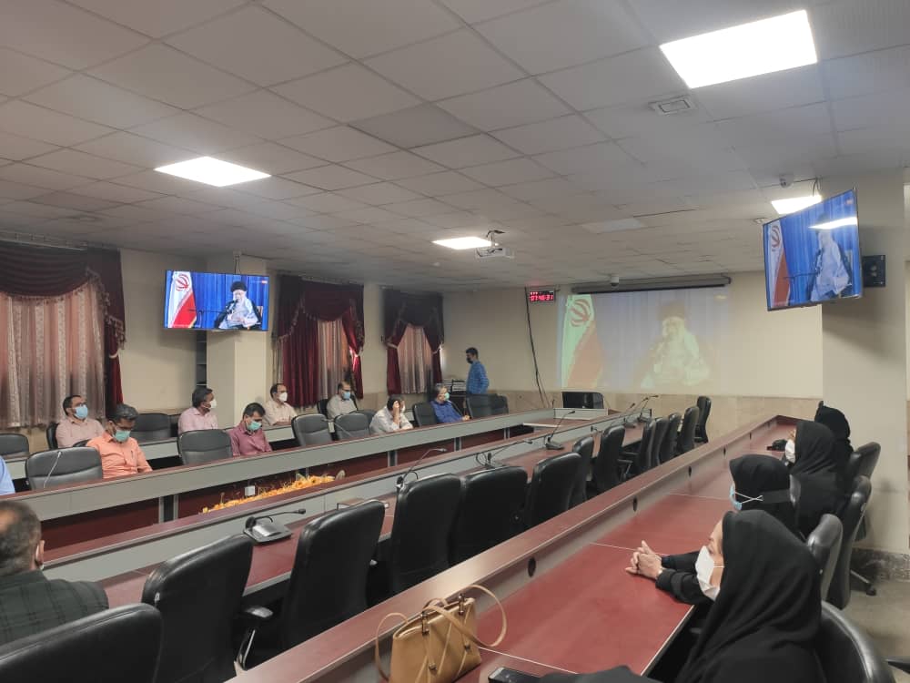 مکتب امام خمینی،آیت الله آیت اللهی، واحد فرهنگی دانشگاهیان، امام جمعه جهرم، سلاله پاکان